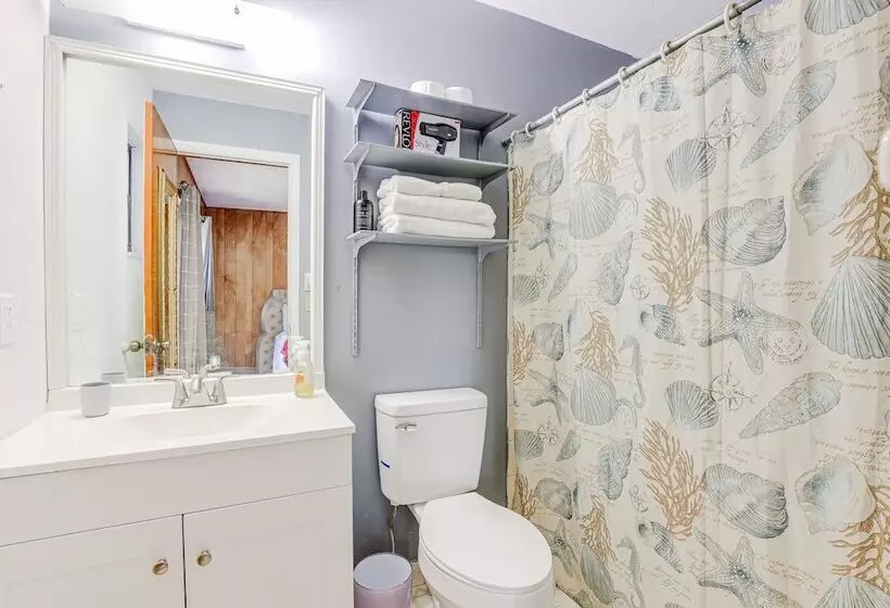 Lake Placid Home W/ Screened Porch: Near Lake Clay