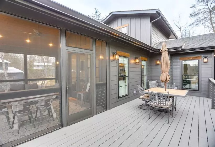 Lakefront Retreat At Waters Edge W/ Fire Pit!