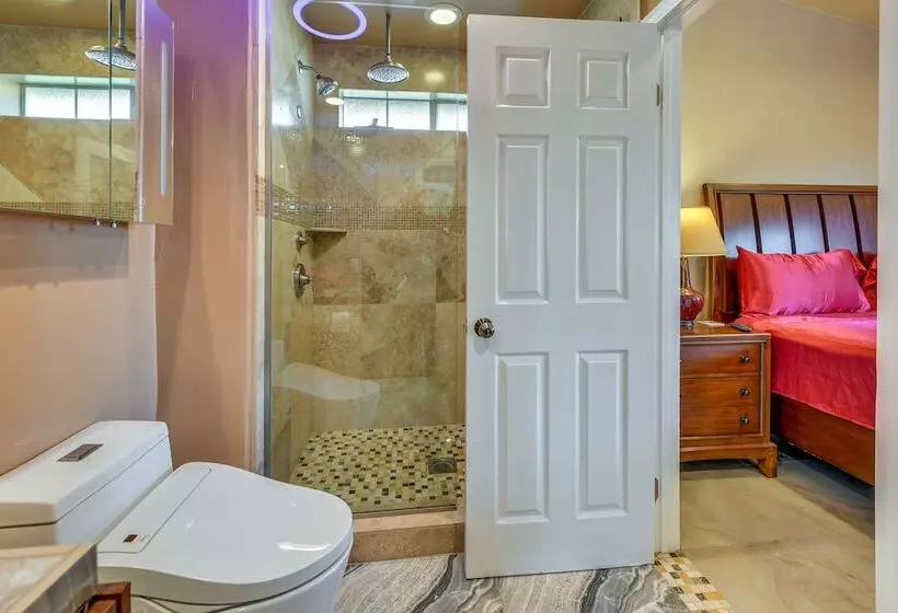 Cathedral City Gem W/ Shared Pool & Fireplace