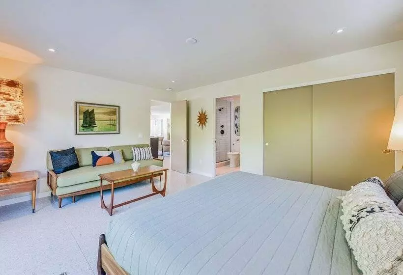 Luxe Palm Springs Home   2 Mi To Downtown!