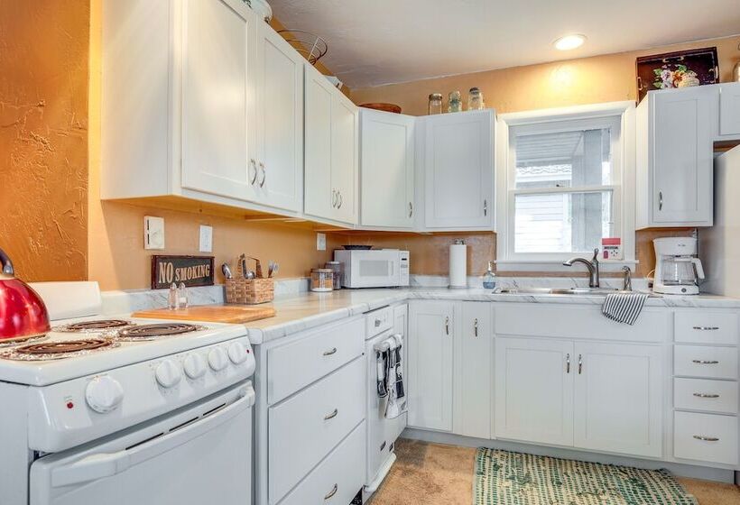 Mercer Cottage On Crystal Lake W/ Private Dock!