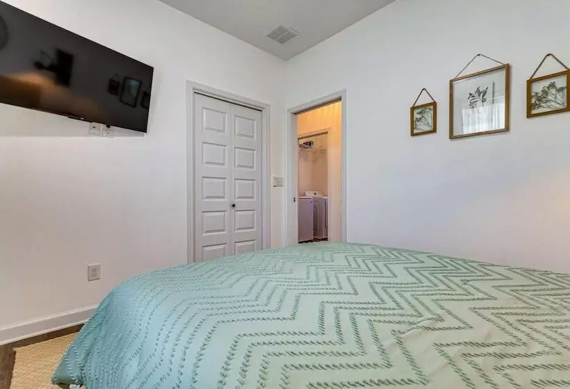 Modern Pensacola Vacation Home W/ Private Pool!