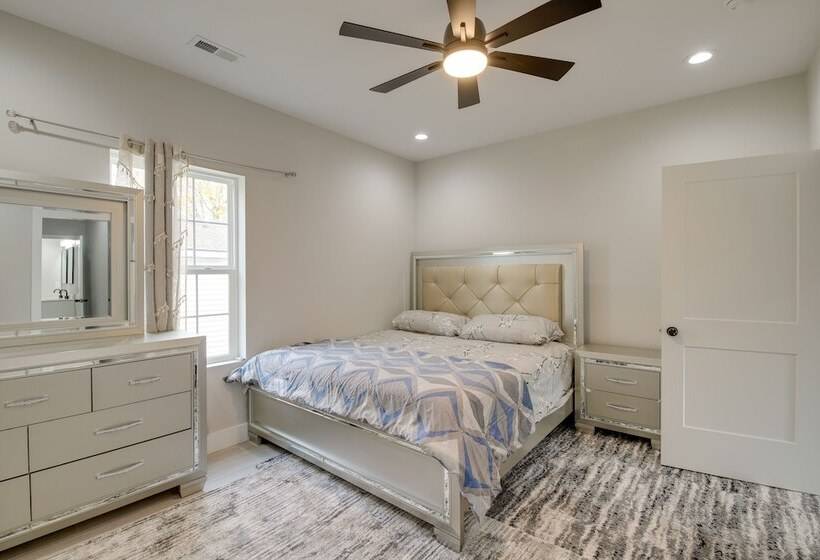 Modern & Pet Friendly Home: 3 Mi To Dtwn Knoxville