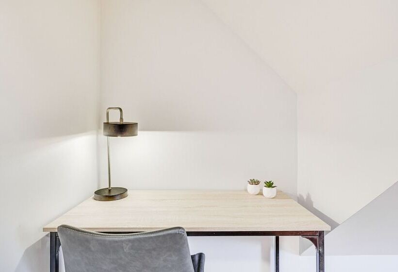 Beach & Lake Access: Family Poconos Home W/ Deck