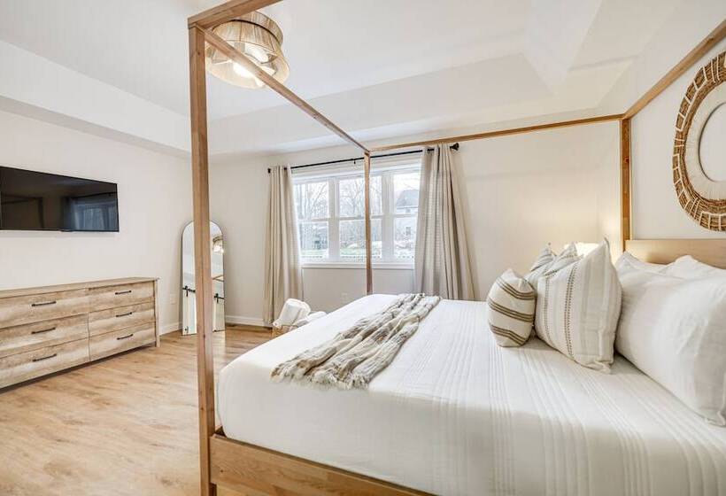 Beach & Lake Access: Family Poconos Home W/ Deck