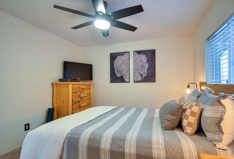 Mt Hood Timberhaus W/ Family Friendly Amenities!