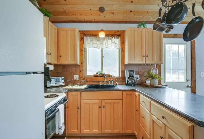 Peaceful Alma Cabin Rental: 13 Mi To Breckenridge!