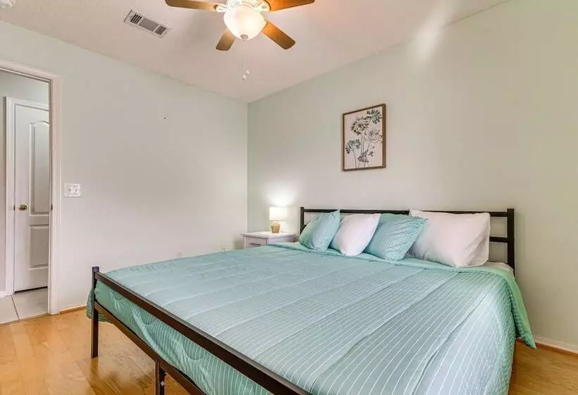 Pensacola Home W/ Private Hot Tub: 4 Mi To Beach!