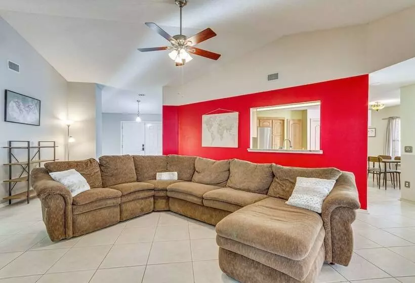 Pensacola Home W/ Private Hot Tub: 4 Mi To Beach!