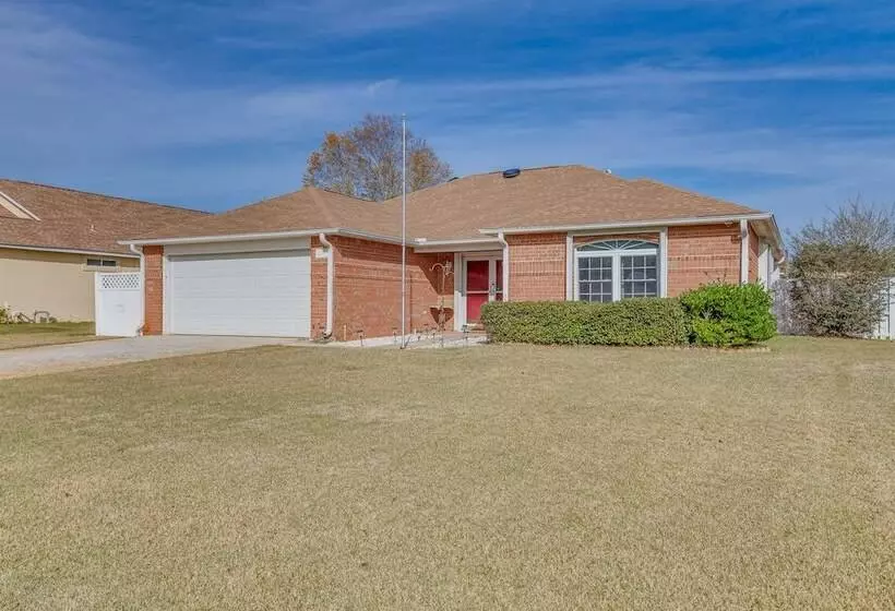 Pensacola Home W/ Private Hot Tub: 4 Mi To Beach!