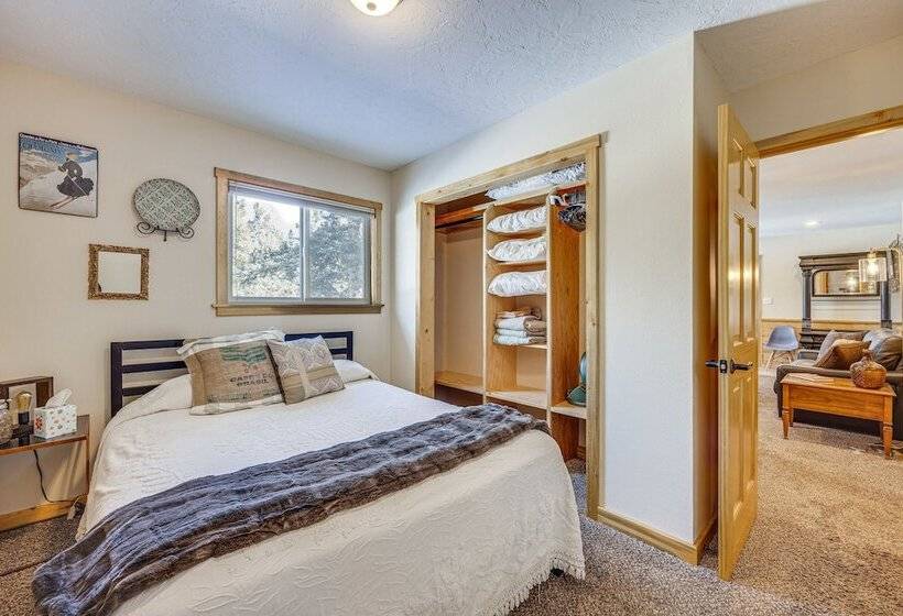 Pet Friendly Florissant Cabin W/ Fire Pit!