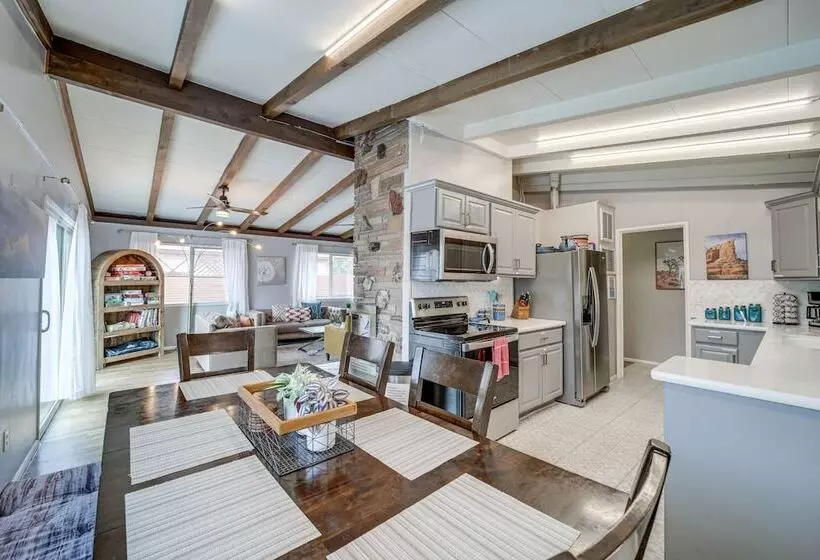 Pet Friendly Sedona Home: Hot Tub, Walk To Trails!