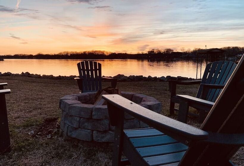 Ponderosa Pointe By Avantstay Boathouse + Views