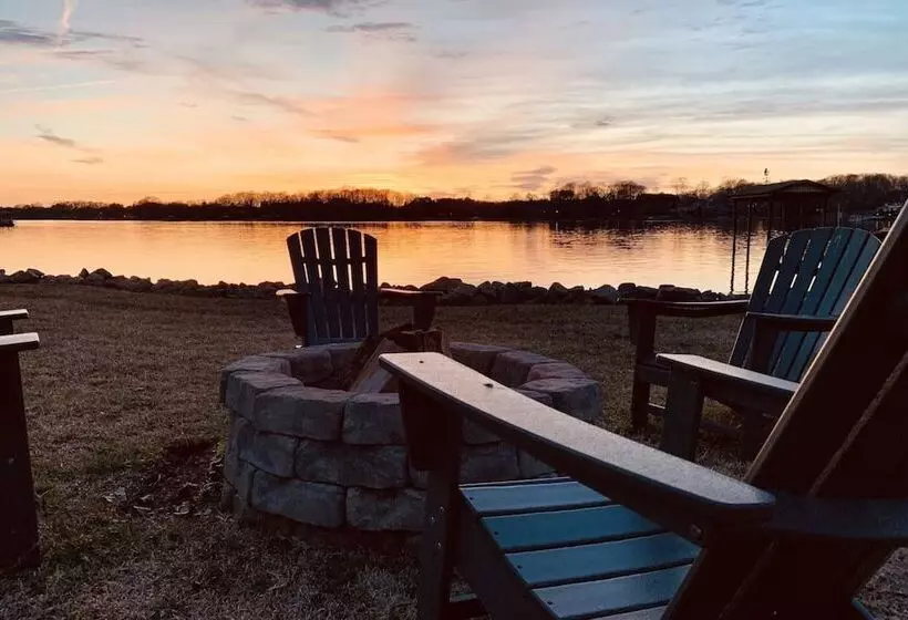 Ponderosa Pointe By Avantstay Boathouse + Views