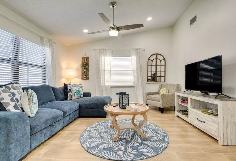 Port Richey Home W/ Pool, Near Beach Park!