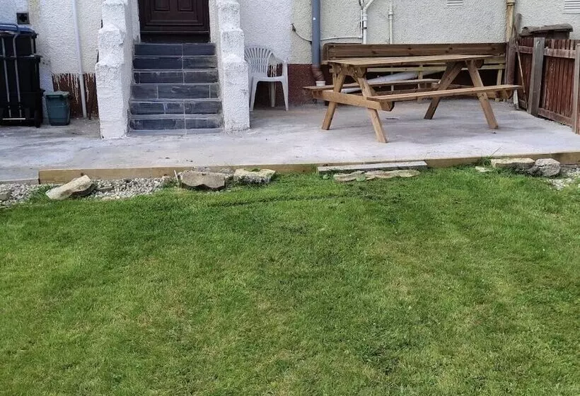 Residenssi Self Contained 2 Bedrooms House Free Parking