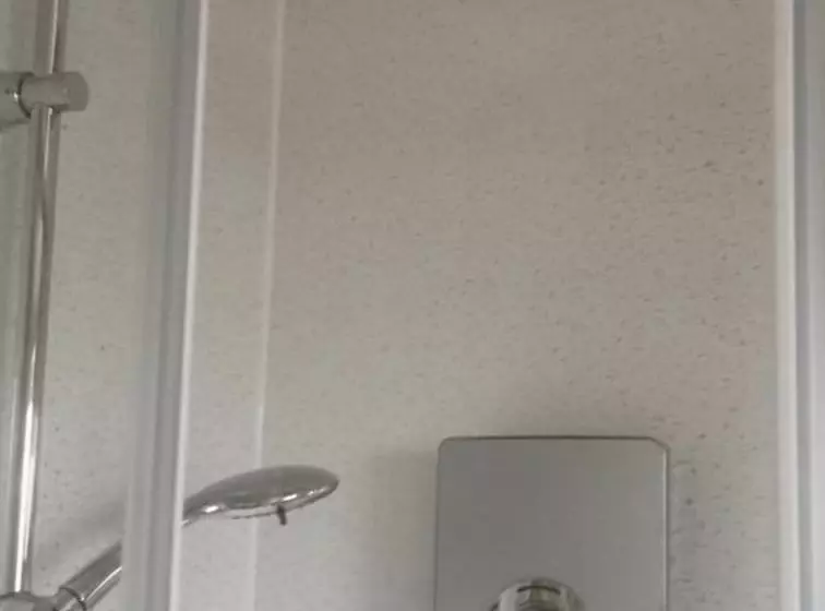 Residenssi Self Contained 2 Bedrooms House Free Parking