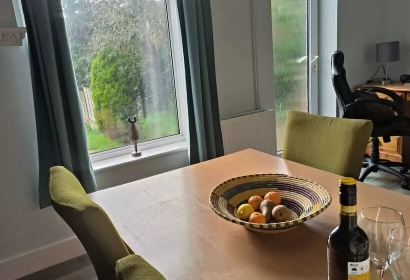 Residenssi Private Entire House   3 Bedrooms, Garden, Parking