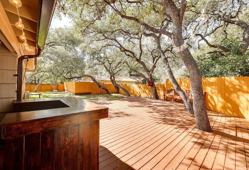 San Antonio Home: Private Pool & Covered Patio