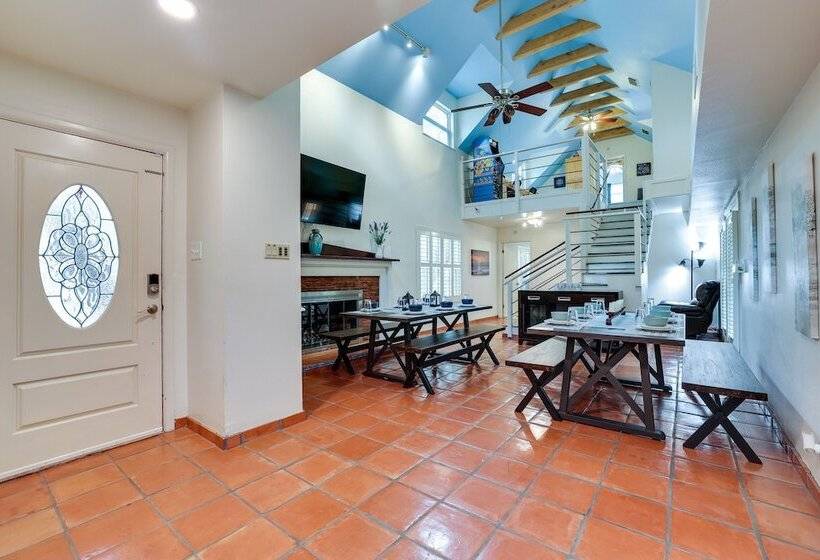 San Antonio Home: Private Pool & Covered Patio