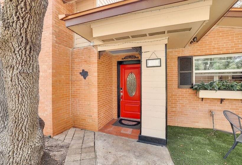 San Antonio Home: Private Pool & Covered Patio