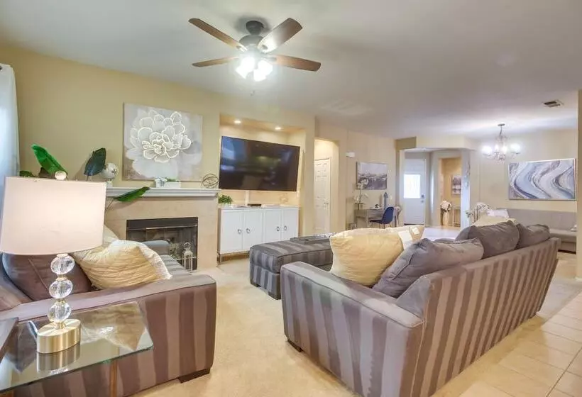 Spacious Indio Home W/ Patio & Community Pools