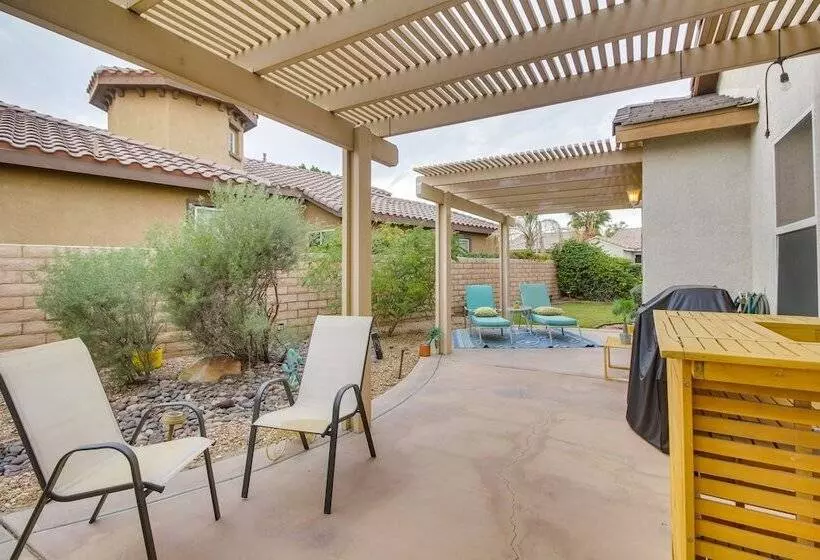 Spacious Indio Home W/ Patio & Community Pools