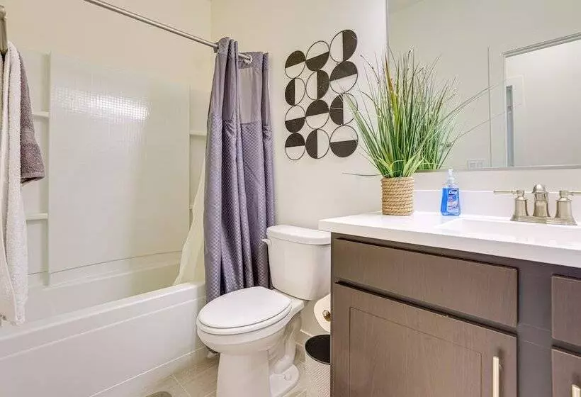 Spacious Maricopa Vacation Home ~ 4 Mi To Downtown