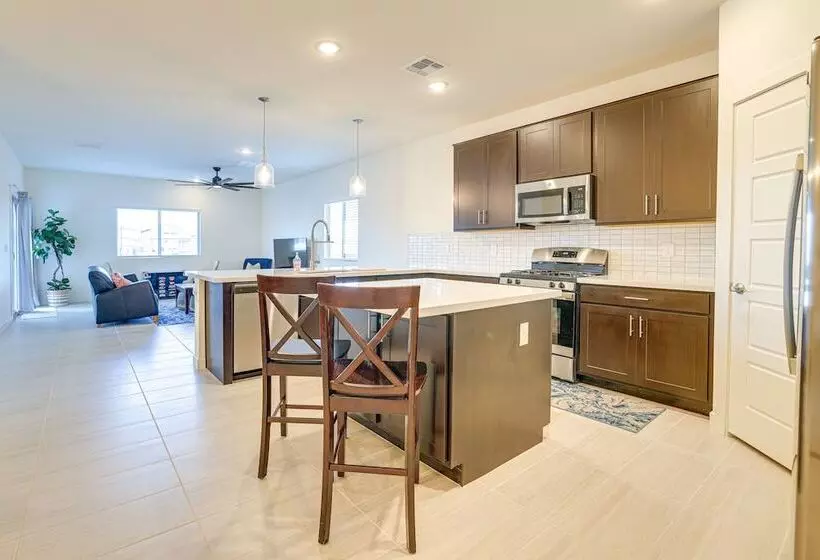 Spacious Maricopa Vacation Home ~ 4 Mi To Downtown