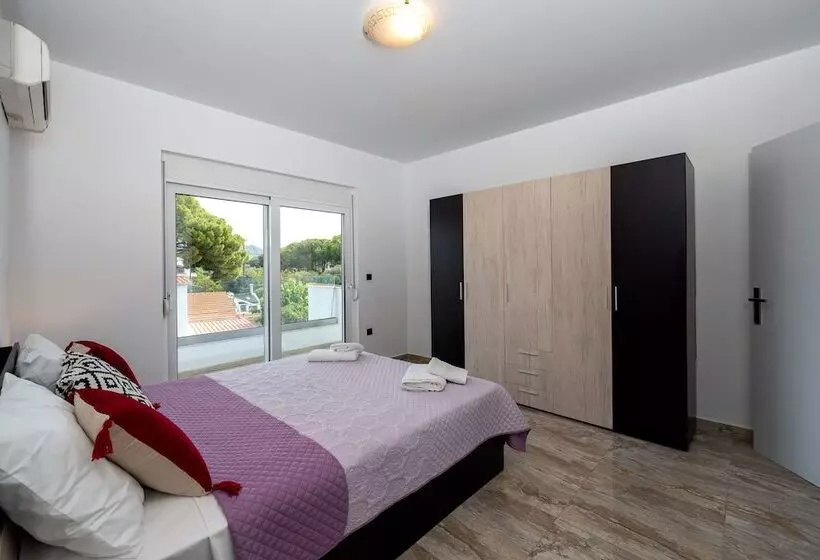 Sweet Home Apartments