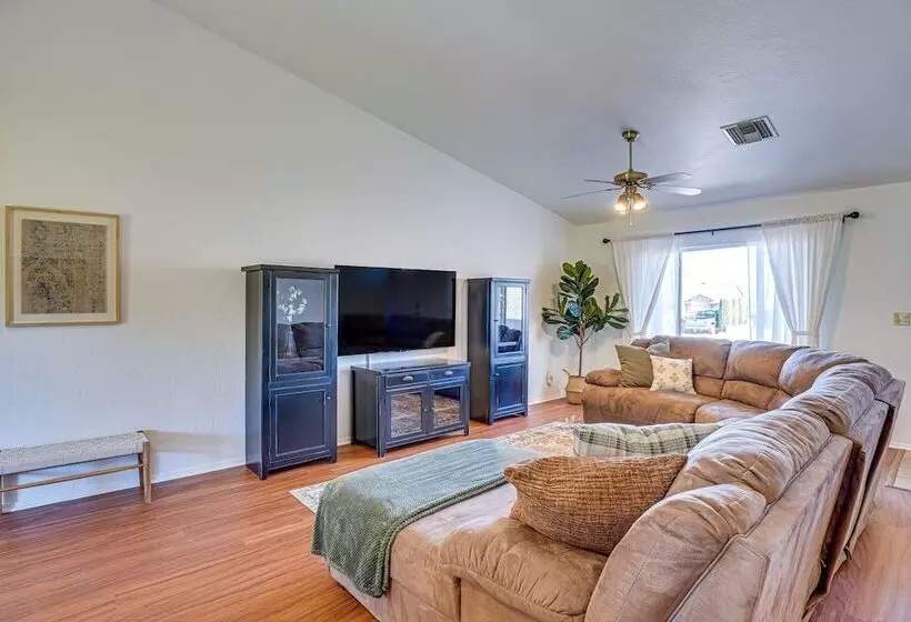 Thatcher Home W/ Fenced Backyard: 3 Mi To Downtown