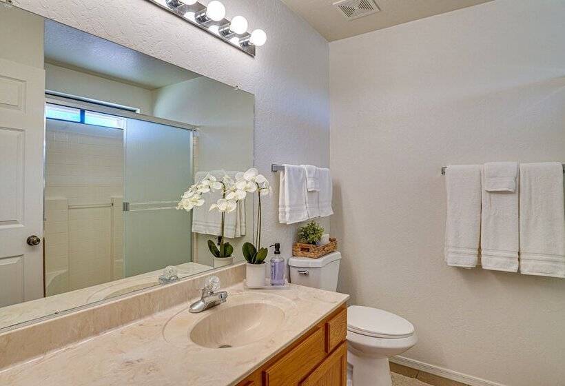 Thatcher Home W/ Fenced Backyard: 3 Mi To Downtown