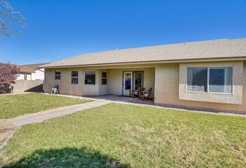 Thatcher Home W/ Fenced Backyard: 3 Mi To Downtown