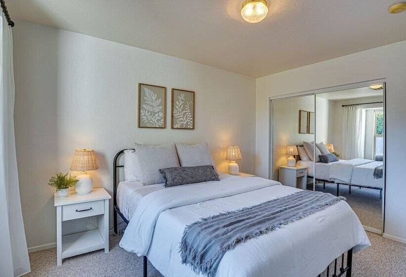 Thatcher Home W/ Fenced Backyard: 3 Mi To Downtown