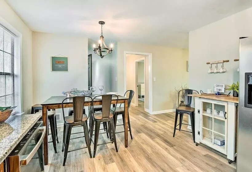 Beautiful Clarkesville Home ~ 8 Mi To Helen!