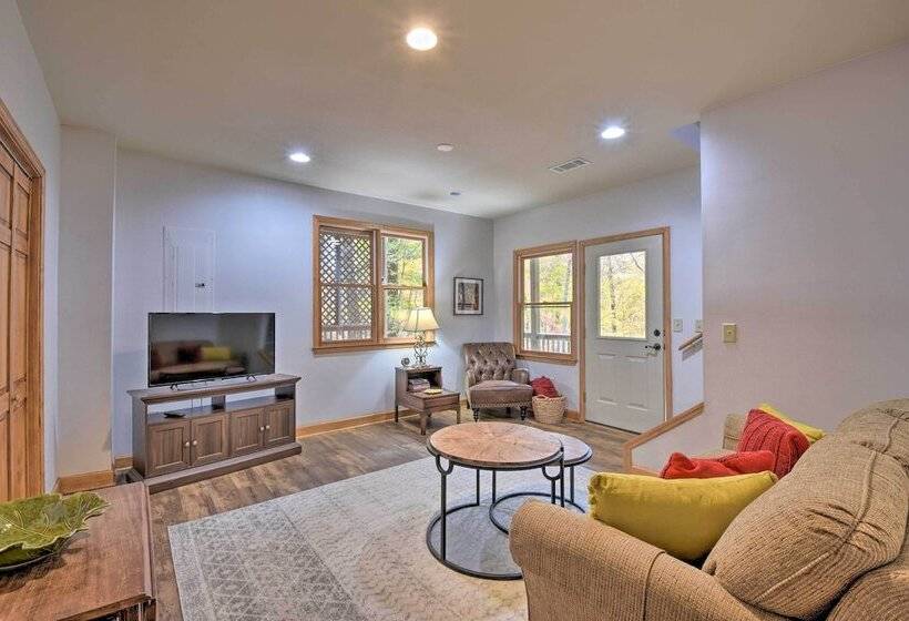 Big Canoe Cabin W/ Mountain View, Hiking & Lake!