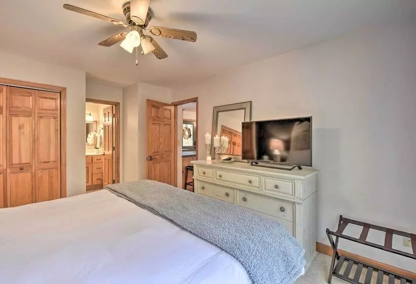 Big Canoe Cabin W/ Mountain View, Hiking & Lake!