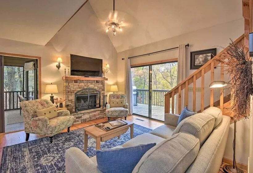 Big Canoe Cabin W/ Mountain View, Hiking & Lake!