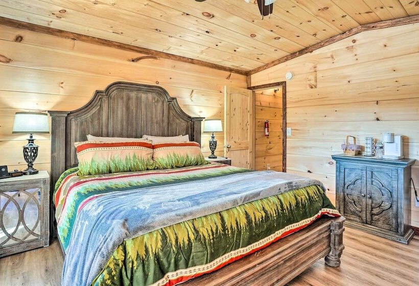 Brand New Trenton Cabin: Panoramic Lake Views