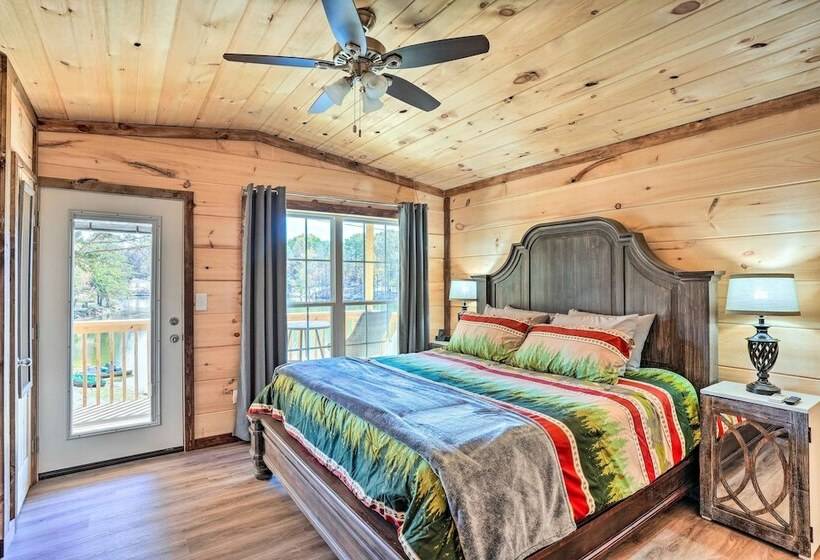 Brand New Trenton Cabin: Panoramic Lake Views