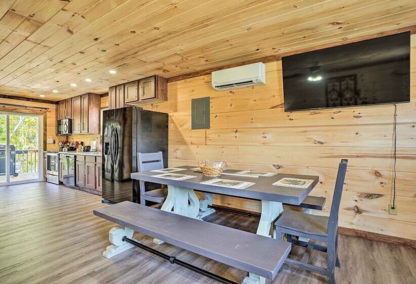 Brand New Trenton Cabin: Panoramic Lake Views