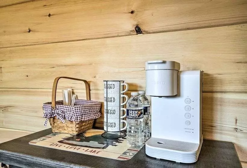 Brand New Trenton Cabin: Panoramic Lake Views