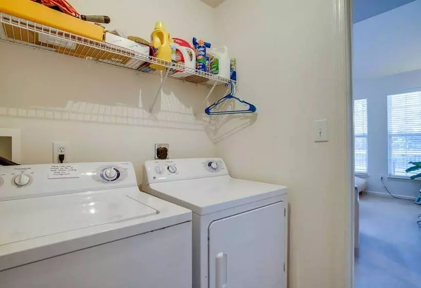 Bright Greenbackville Vacation Home W/ Game Room