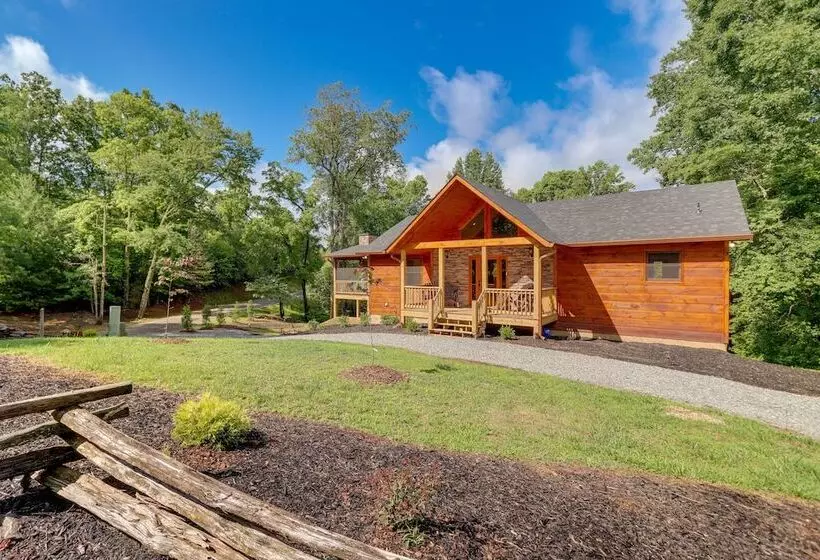 Cabin Near Blue Ridge W/ Fire Pit & Large Deck