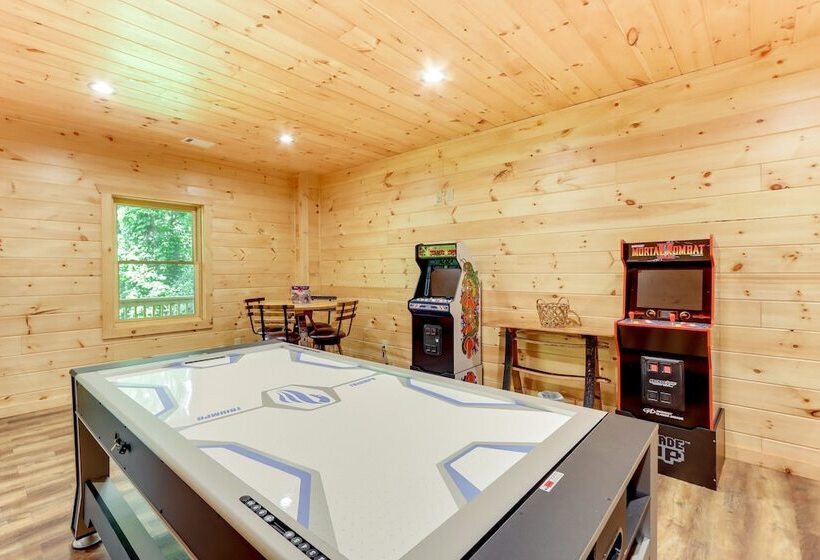 Cabin Near Blue Ridge W/ Fire Pit & Large Deck