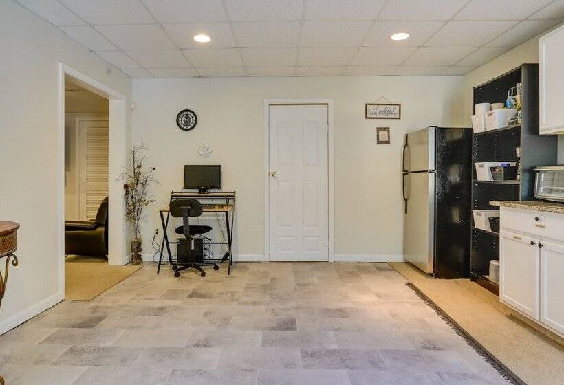 Canton Oasis: Private Deck & Relaxing Pool Area!