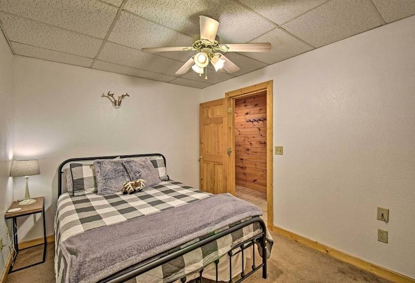 Cozy  Sunset View  Cabin W/ Hot Tub & Game Room!