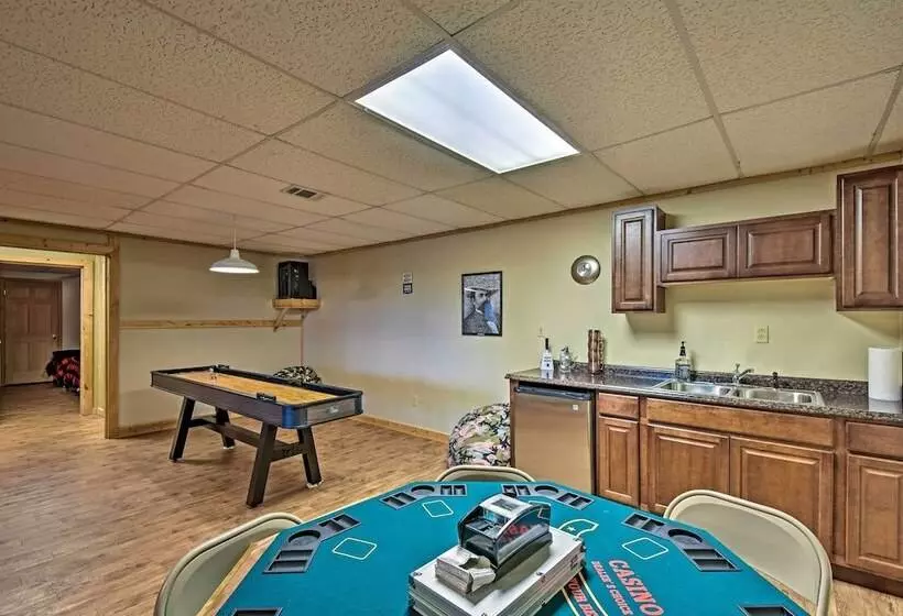 Cozy  Sunset View  Cabin W/ Hot Tub & Game Room!