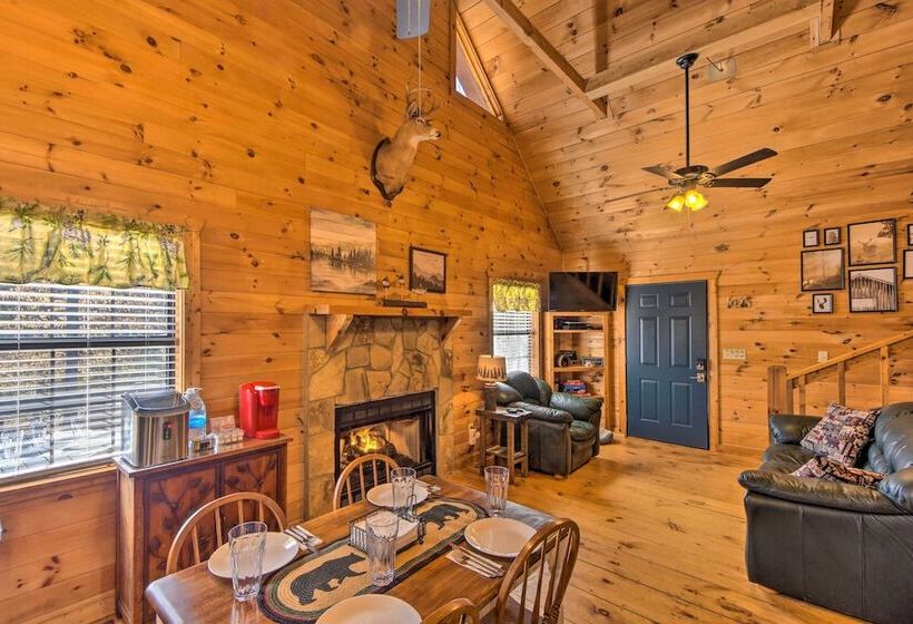 Creekside Cabin In The Blue Ridge Mountains!