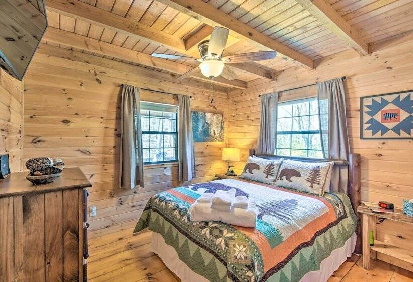 Creekside Cabin In The Blue Ridge Mountains!